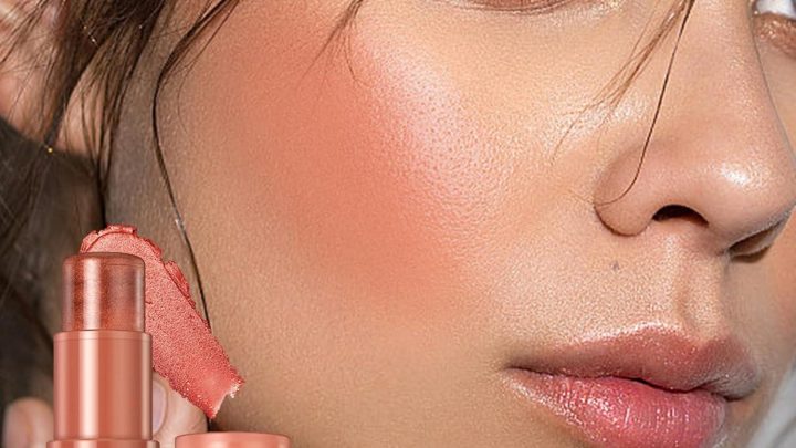 How to Apply Cream Blush Over Foundation Without Clumping
