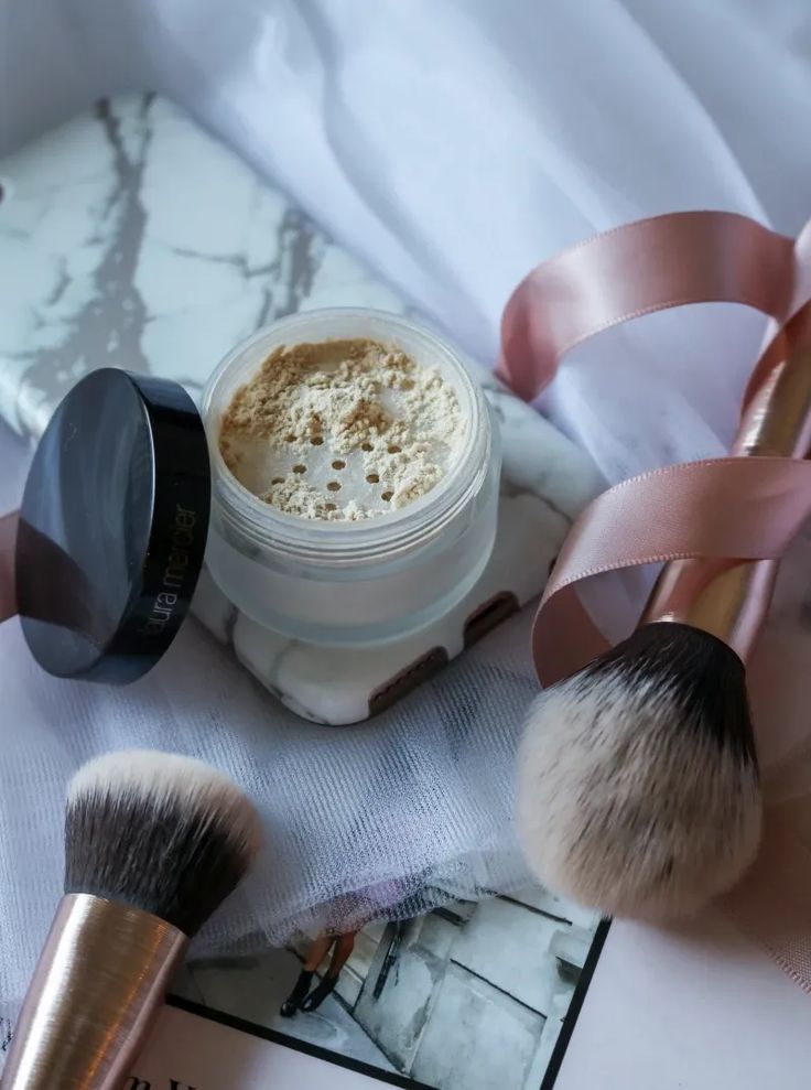 how to apply loose powder without cakiness