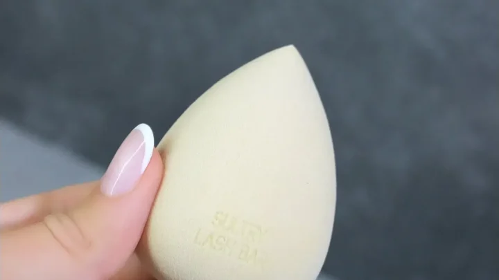 How to Make Base Makeup Last All Day: Expert Tips