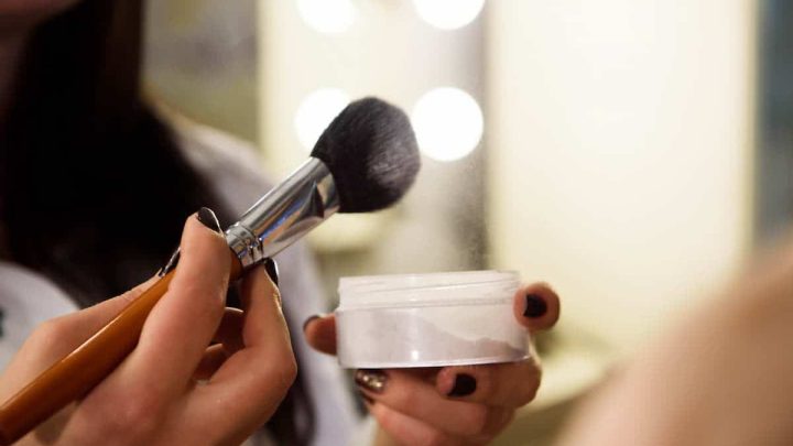 How to Stop Foundation Collecting Around Your Nose